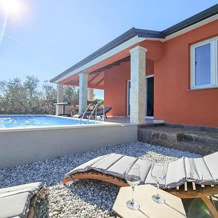 Casa Gojtan Holiday home Karigador
